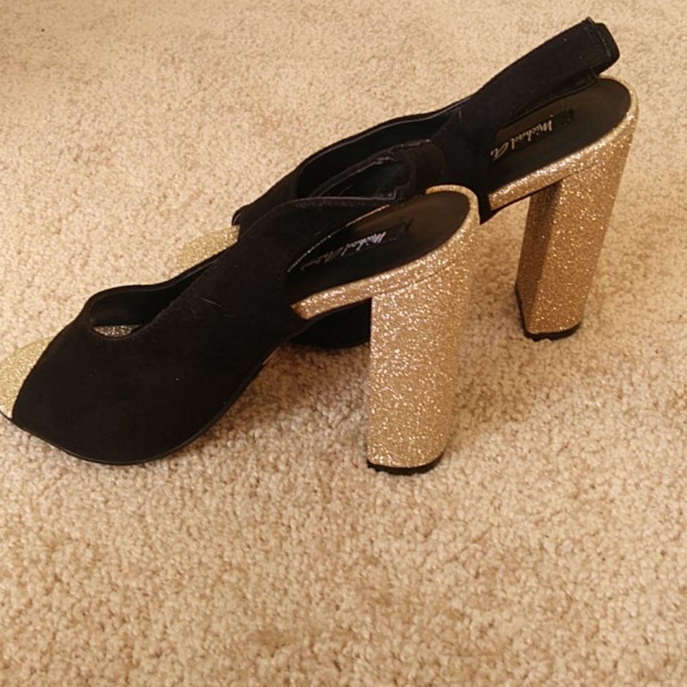 Shoe - Picture 4 of 8